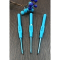 Крючок для вязания с пластиковой ручкой 2.5 мм(цена за 5шт)1шт-1.75